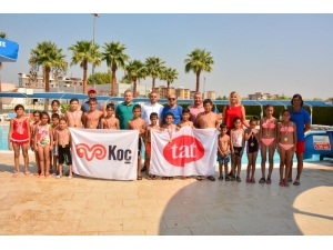 Fabrikadan Personel Çocuklarına Jest