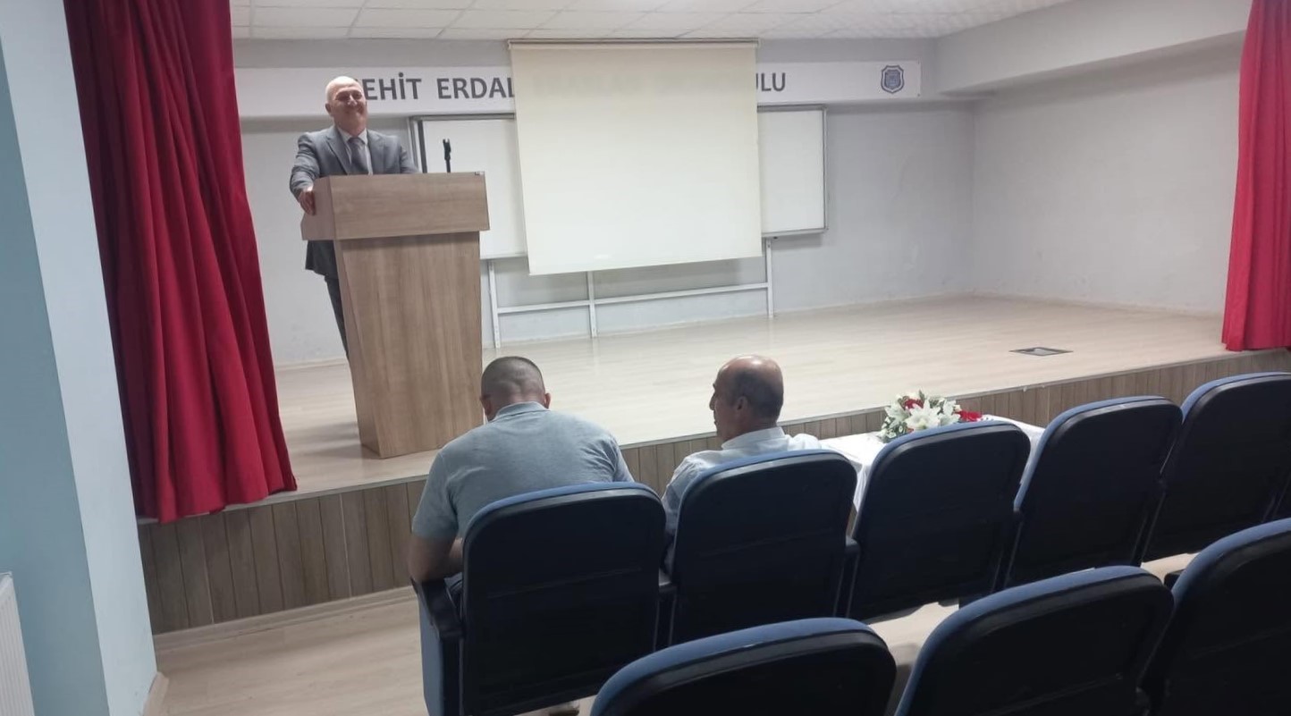 aydintepe-de-sene-sonu-zumre-toplantisi-yapildi