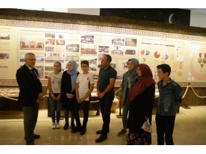 Gaziler Çocuklara Tarih Ve Değerler Hakkında Bilgi Verdi