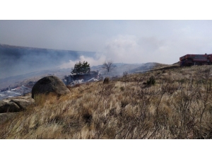Tatlısu’da 15 Dekar Makilik Alan Yandı