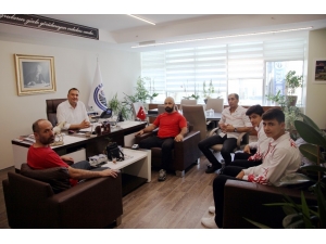 Üst Minikler Avrupa Boks Şampiyonası 3.’sü, Kartal’dan Çıktı