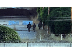 Ypg’li Teröristler Sınırda Görüntülendi