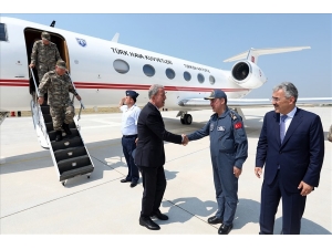 Milli Savunma Bakanı Akar: "676 Terörist Etkisiz Hale Getirildi"