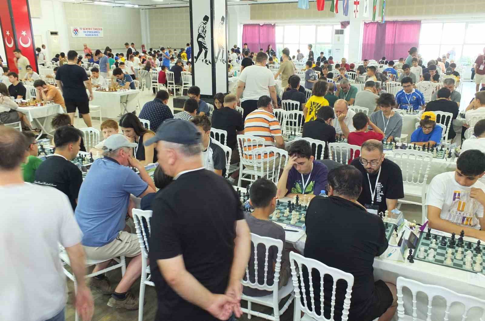 balikesir-de-uluslararasi-burhaniye-oren-acik-satranc-turnuvasi-basladi