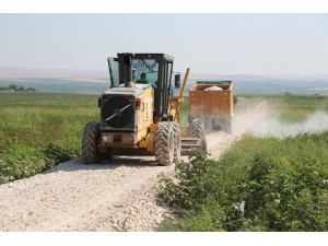 Haliliye Kırsalında Yol Yapım Çalışmaları Sürüyor