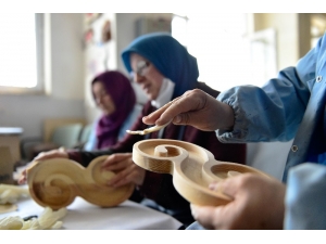 Ankara Büyükşehir Belediyesi, Kadınların Üretime Katkısını Sağlamak Amacıyla Eğitimlere Devam Ediyor