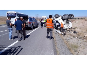 Sivas’ta Akaryakıt Tankeri Devrildi: 1 Yaralı