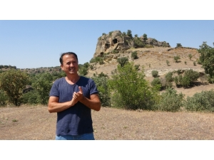 Uşak Sevdalısı Gurbetçi, Uşak’ı Dünya’ya Tanıtacak