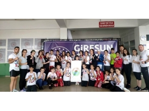 İlkadımlı Sporcular Kick Boks Turnuvasına Damga Vurdu