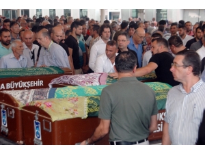 Kocası Tarafından Öldürülen Kadın Toprağa Verildi