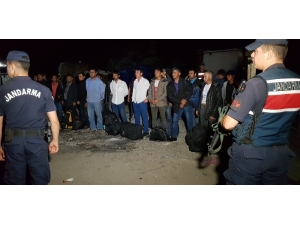 Karabük Çöplüğünde 22 Kaçak Göçmen Yakalandı