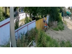 Rusya’da Çocukların El Arabası Çalma Mücadelesi Kamerada