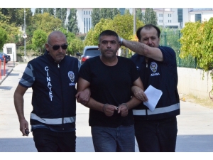 Plakasında "Evleniyoruz" Yazılı Otomobilden Kadını Vuran Zanlı Tutuklandı