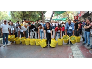 İngilizce Öğretmeni Kadın Tabuları Yıkmak İçin Yarıştı