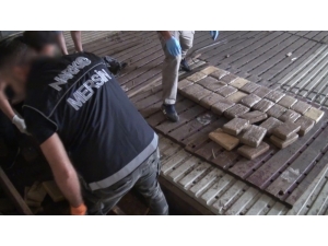 Muz Yüklü Gemide 83 Kilo Kokain Ele Geçirildi