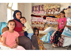 Üvey Oğlu Tarafından 4 Çocuğuyla Sokağa Atıldı