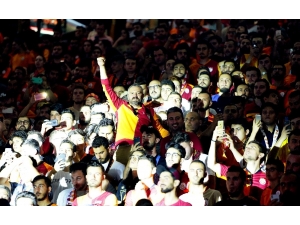 Galatasaray’dan Türk Telekom Stadyumu’nda İmza Şov