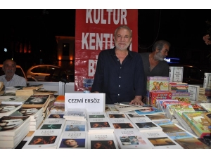 Cezmi Ersöz Kuşadası’nda Okurlarıyla Buluştu