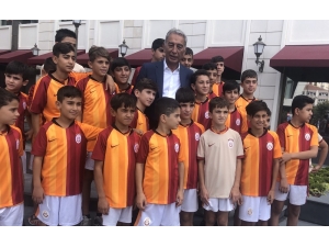 Adnan Polat: “Mustafa Cengiz Tam Gaz Yoluna Devam Etmeli”