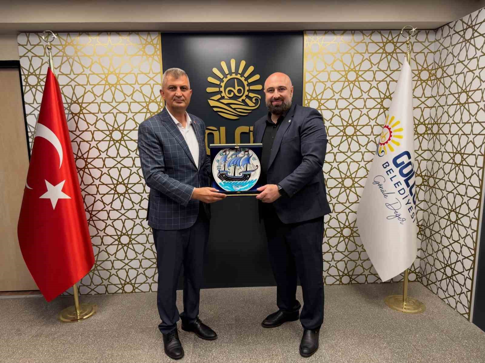 gurcistan-in-kutaisi-heyetinden-golcuk-belediyesine-ziyaret