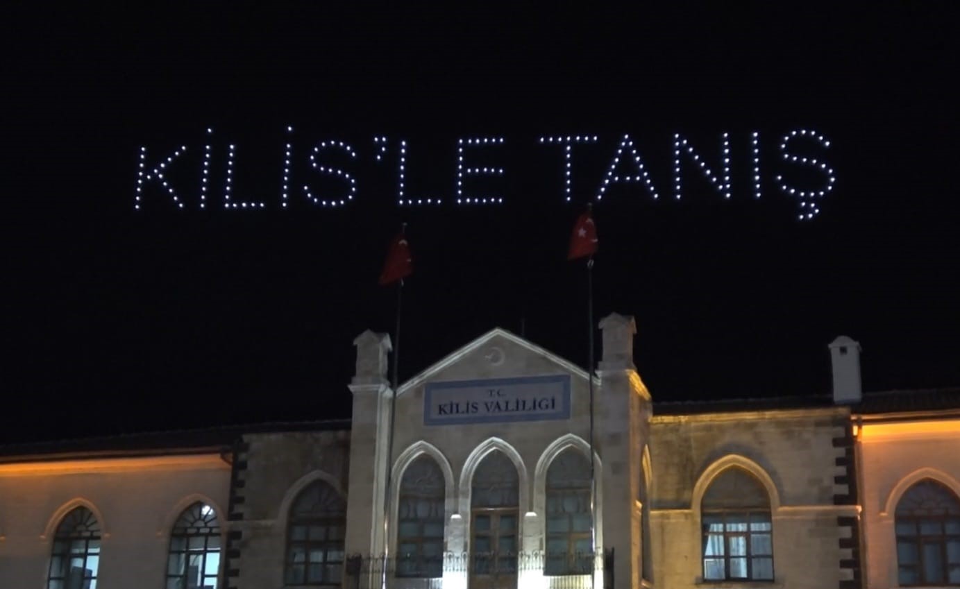 sinirin-sifir-noktasinda-mercidabik-zaferi-coskusu-gokyuzune-yansidi