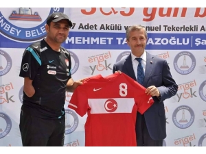 Milli Kaleciye Milli Görev