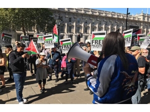 Netanyahu’nun Londra Ziyareti Protesto Edildi