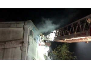 Hadımköy’de Boya İmalathanesinde Yangın