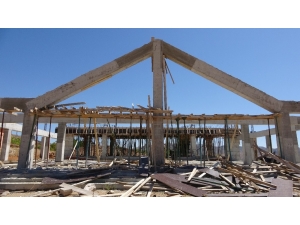 Yarım Kalan Külliye İnşaatı Mhp, Ak Parti Ve Chp’yi Karşı Karşıya Getirdi