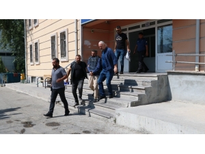 Karısını Öldüren Koca Adliyeye Sevk Edildi