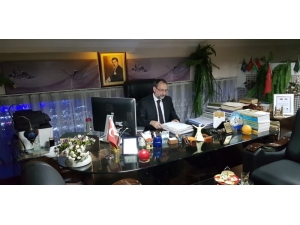 Kars’ta Tysd Başkanı Yıldırım’dan Üniversite Öğrencilerine Burs Desteği