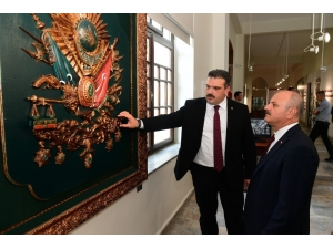 Vali Çakacak, Rektör Çomaklı İle Birlikte Cumhuriyet Tarihi Müzesini Gezdi