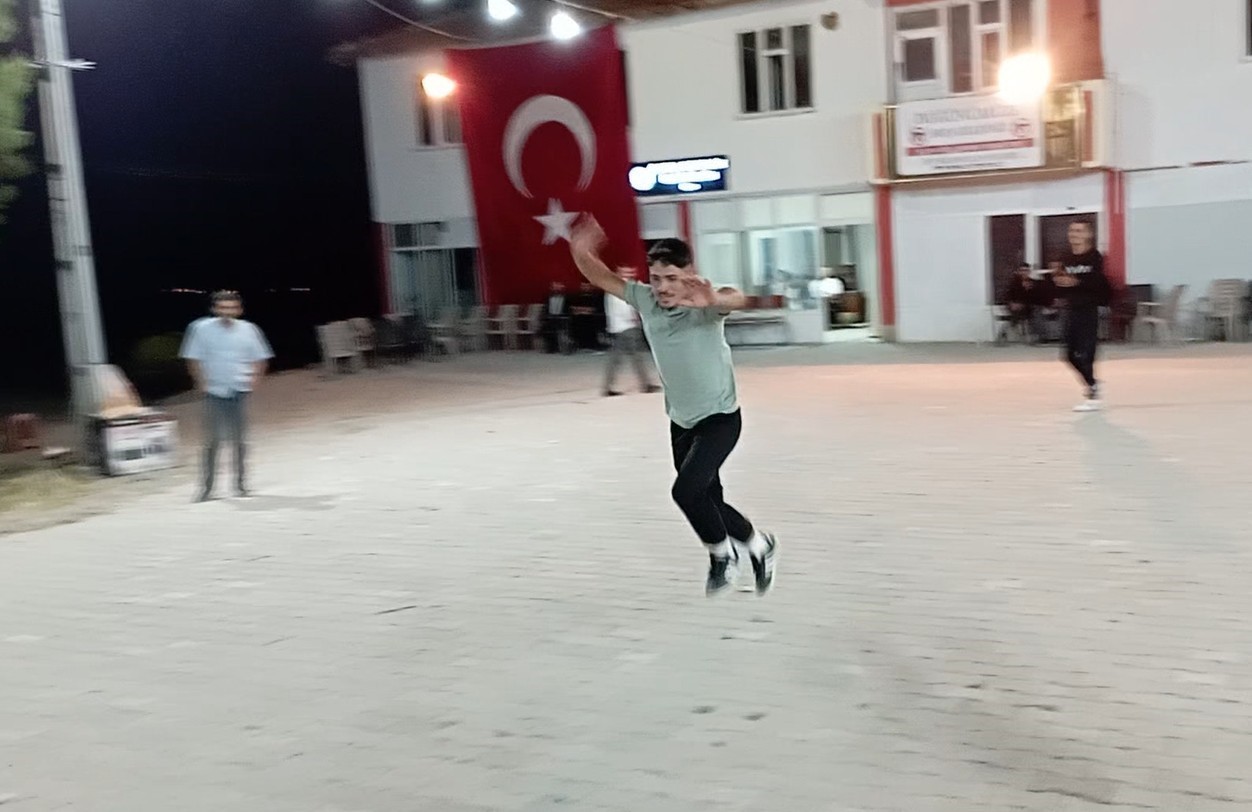 taklaci-gencler-viral-oldu