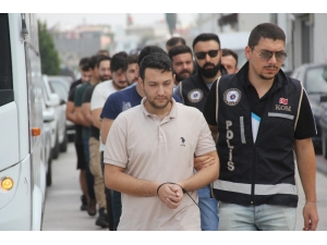 Fetö Şüphelisi 20 Kişi Adliyeye Sevk Edildi