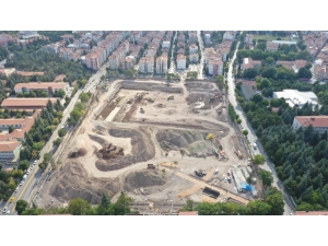 Eskişehir’in Millet Bahçesi Yapımına Hızla Devam Ediliyor