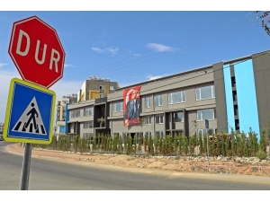 Müteahhitler Okul Yapımına Yöneldi