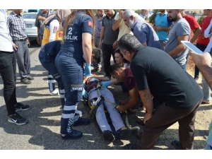 Otomobil İle Kamyon Çarpıştı: 3 Yaralı