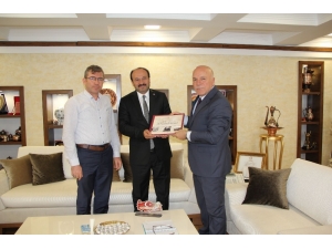 Etü Rektörü Prof.dr. Çakmak’tan Başkan Sekmen’e Ziyaret