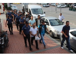 Fetö’den Gözaltına Alınan 7 Tübitak Çalışanı Tutuklandı