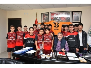 İnönü Belediyesi Gençler İçin Çalışıyor