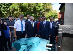 Tbmm Başkanı Şentop İle Bakan Pakdemirli İtü’de Yerli Elektrikli Traktör Kullandı