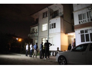 Kocasını Keserle Öldüren Kadın Tutuklandı