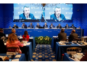 Cumhurbaşkanı Yardımcısı Oktay İtalya’da Türk Vatandaşları İle Bir Araya Geldi