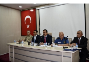 Hakkari’de "Güvenli Okul Güvenli Gelecek" Toplantısı