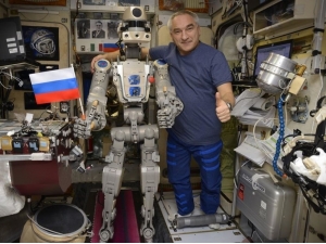 Rusların Uzaya Gönderdiği İlk İnsansı Robot Dünya’ya Döndü