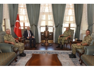 Komutanlardan, Vali Soytürk’e Ziyaret