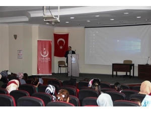 Kütahya’da Anne Ve Çocuk Sağlığı Semineri