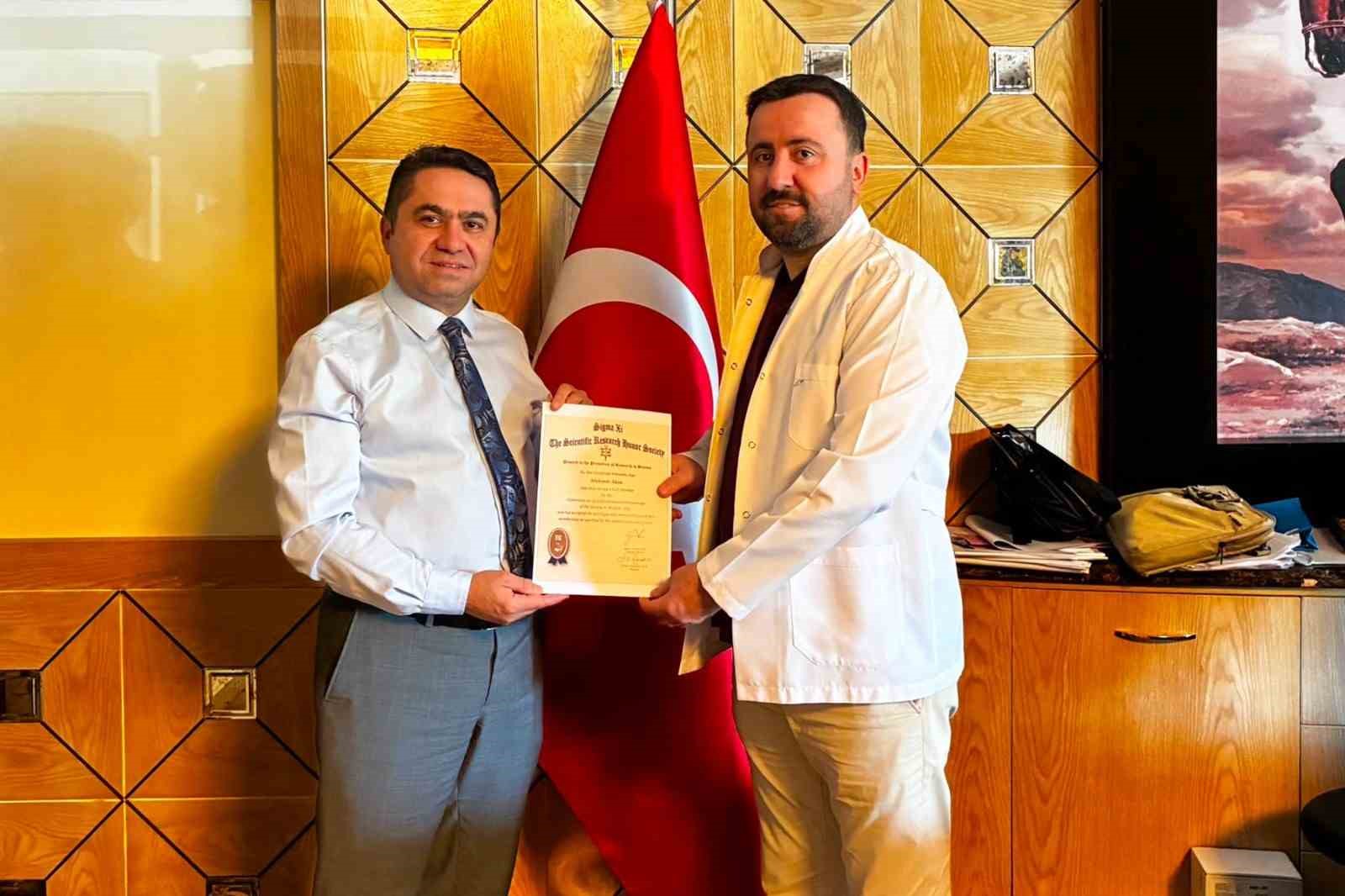 alku-lu-akademisyen-sigma-xi-ye-secildi