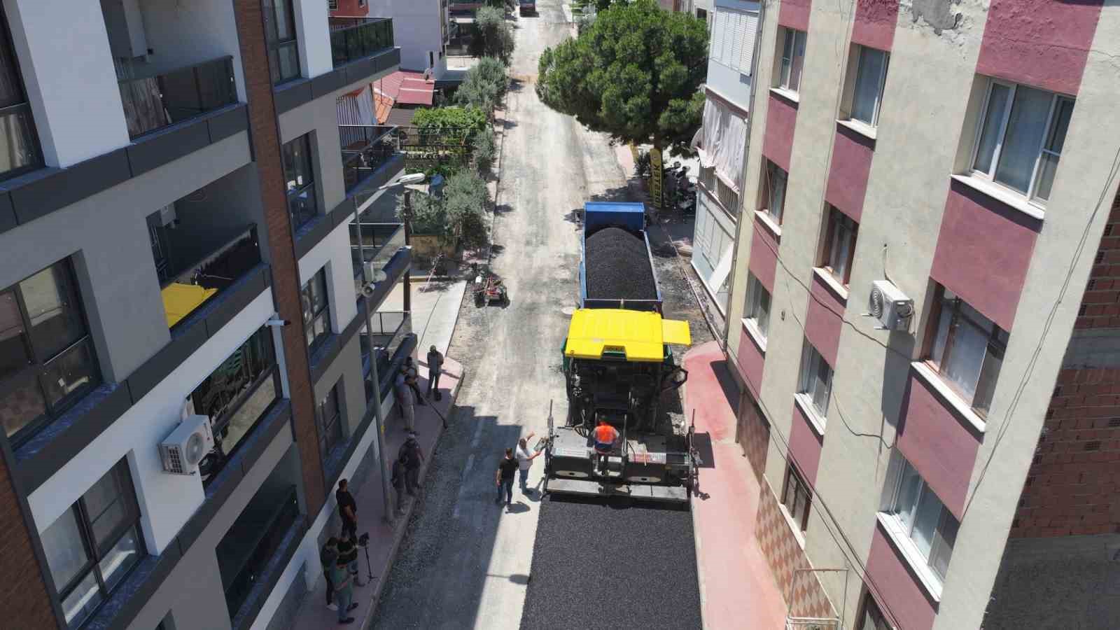 alasehir-de-3-bin-tonluk-asfalt-hamlesi