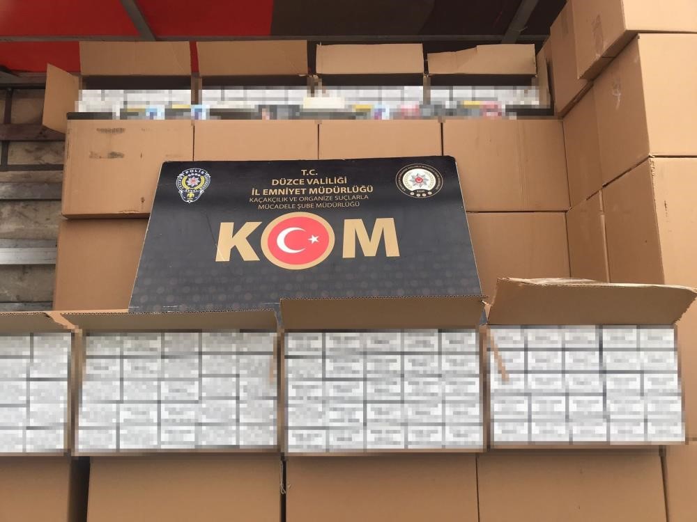duzce-de-binlerce-kacak-urun-ele-gecirildi